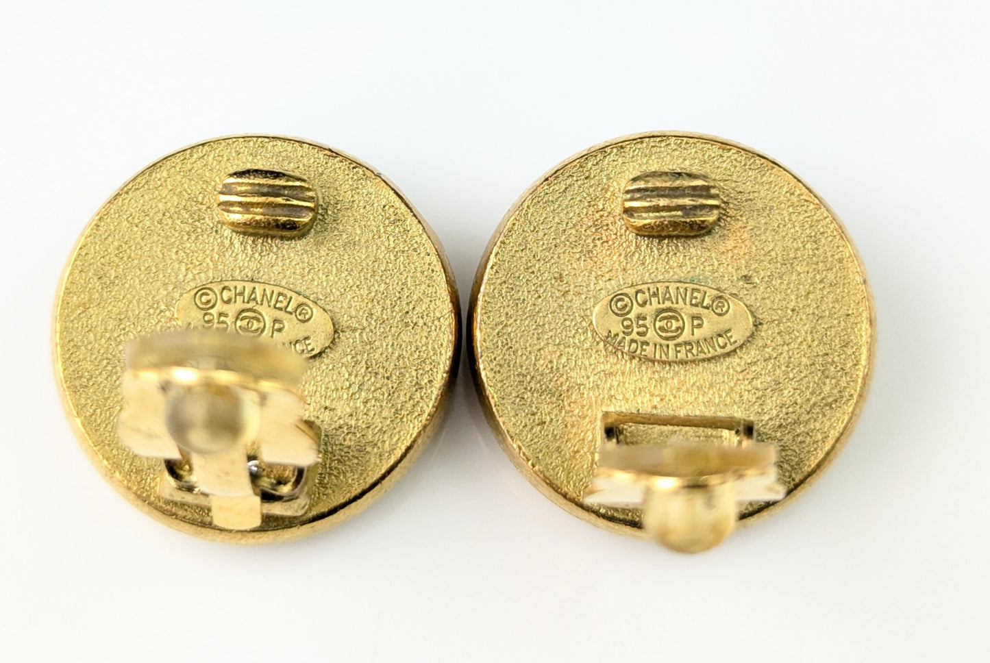 Vintage Chanel CC logo faux pearl clip on earrings, Gold tone