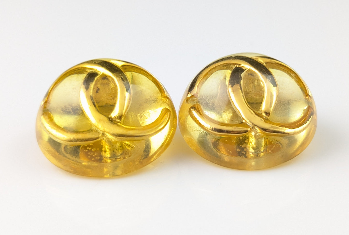 Vintage Chanel CC logo clip on earrings, Yellow and Gold tone