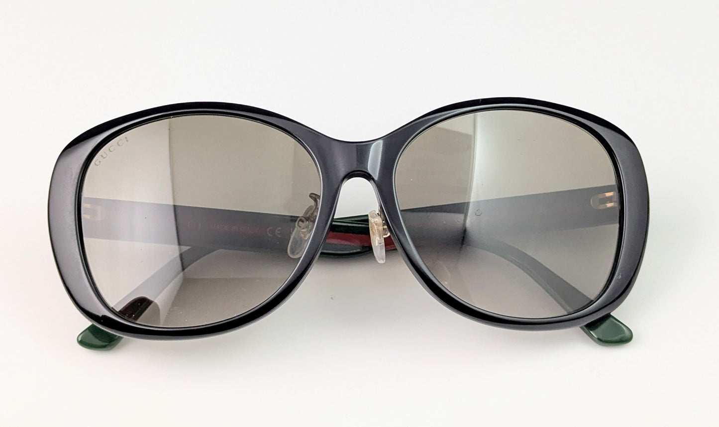 Gucci Stripe Arm Sunglasses, GG logo