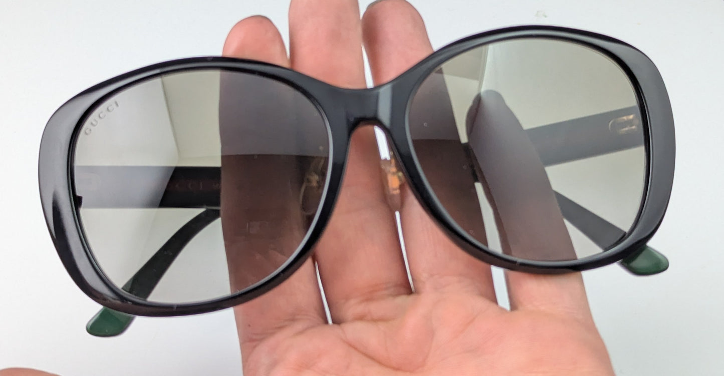 Gucci Stripe Arm Sunglasses, GG logo