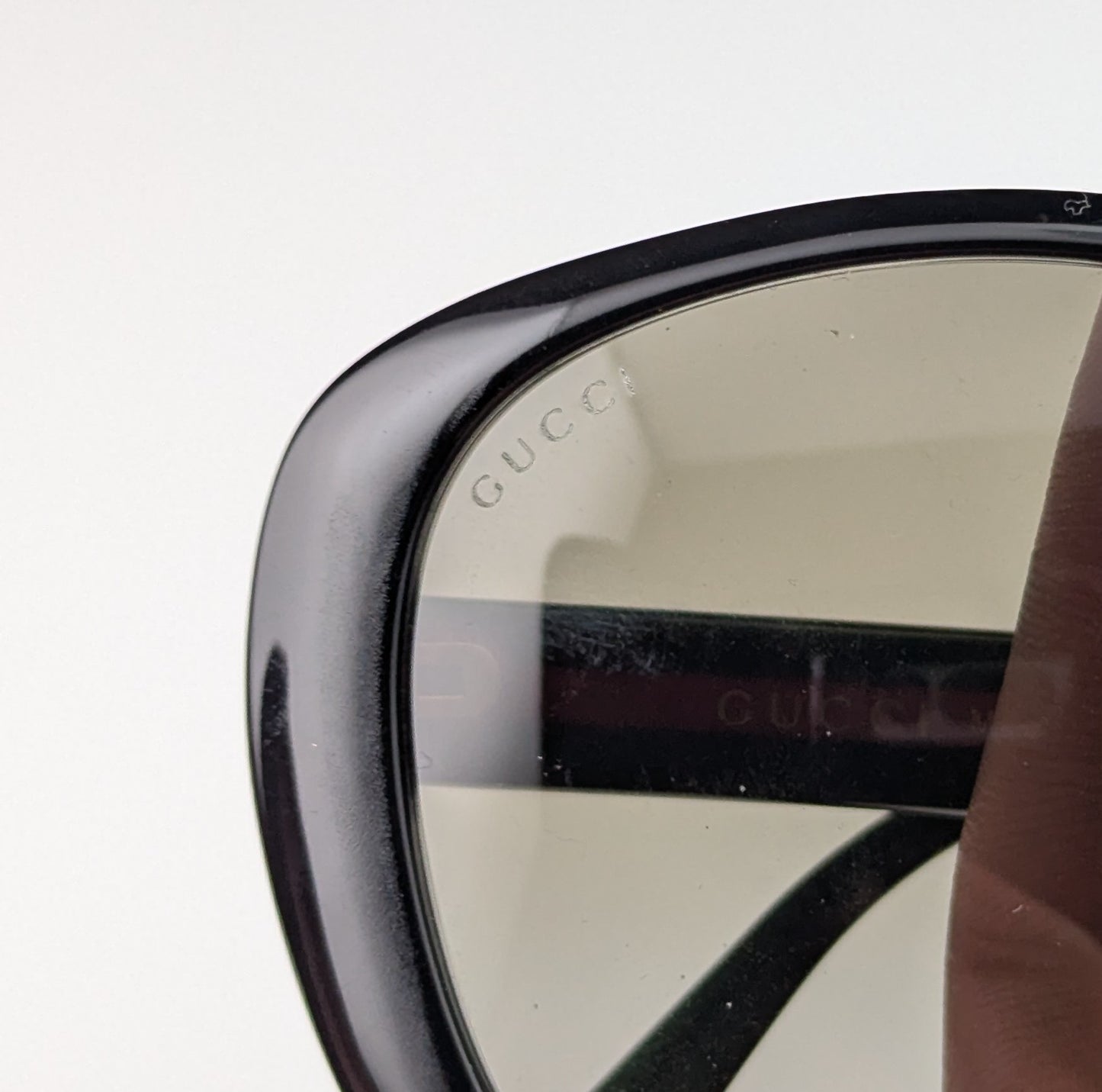 Gucci Stripe Arm Sunglasses, GG logo