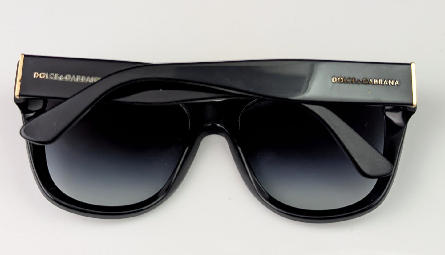 Vintage Dolce and Gabbana ladies sunglasses, black, gradient lense