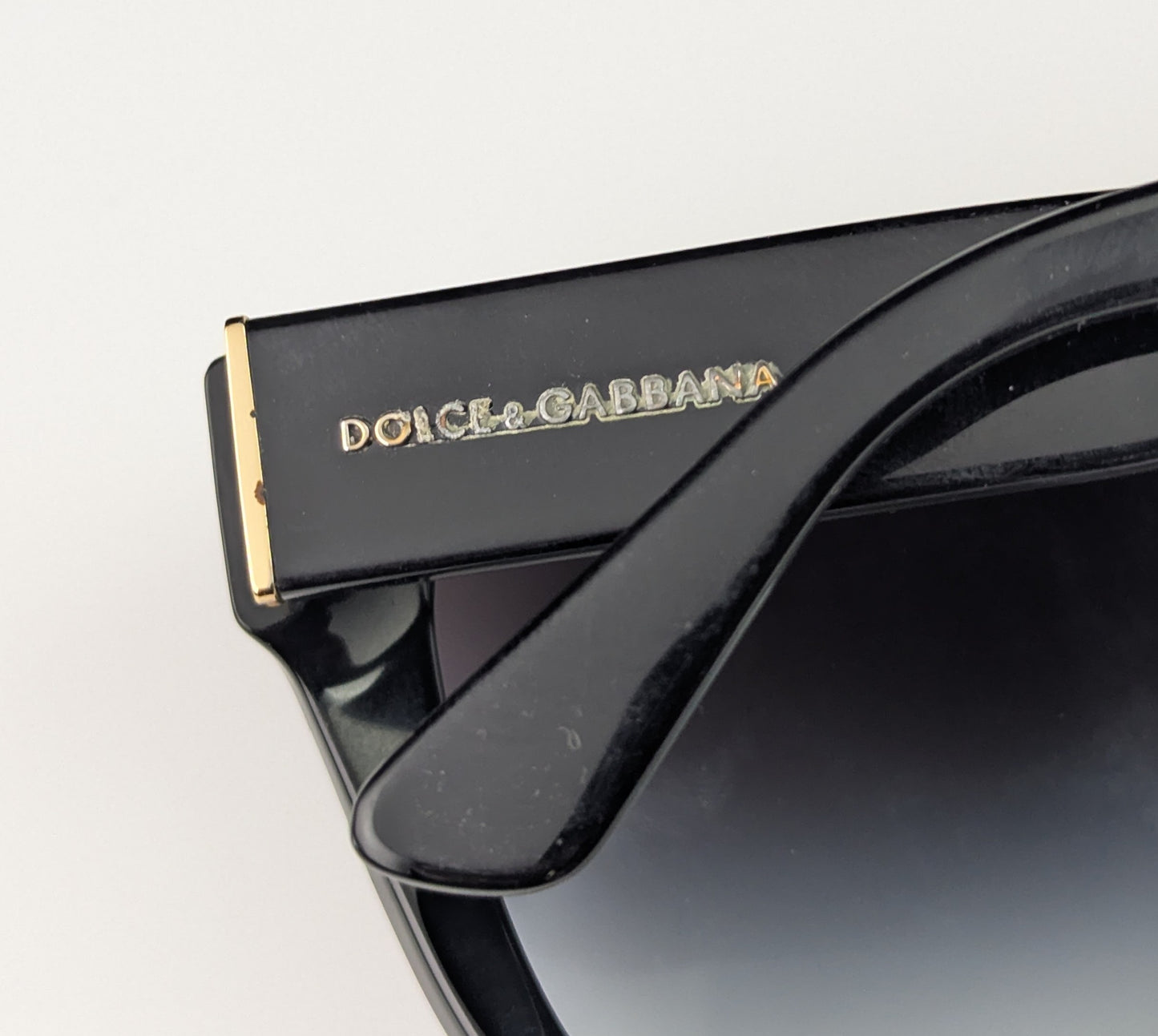 Vintage Dolce and Gabbana ladies sunglasses, black, gradient lense