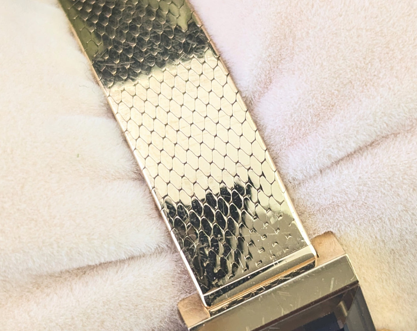 Vintage Gucci G frame wristwatch, gold plated, boxed