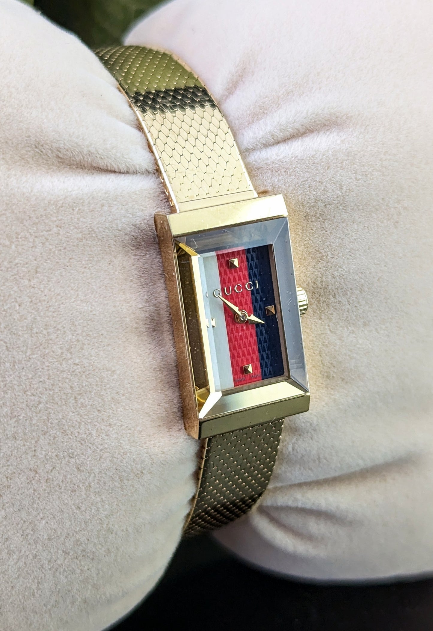 Vintage Gucci G frame wristwatch, gold plated, boxed