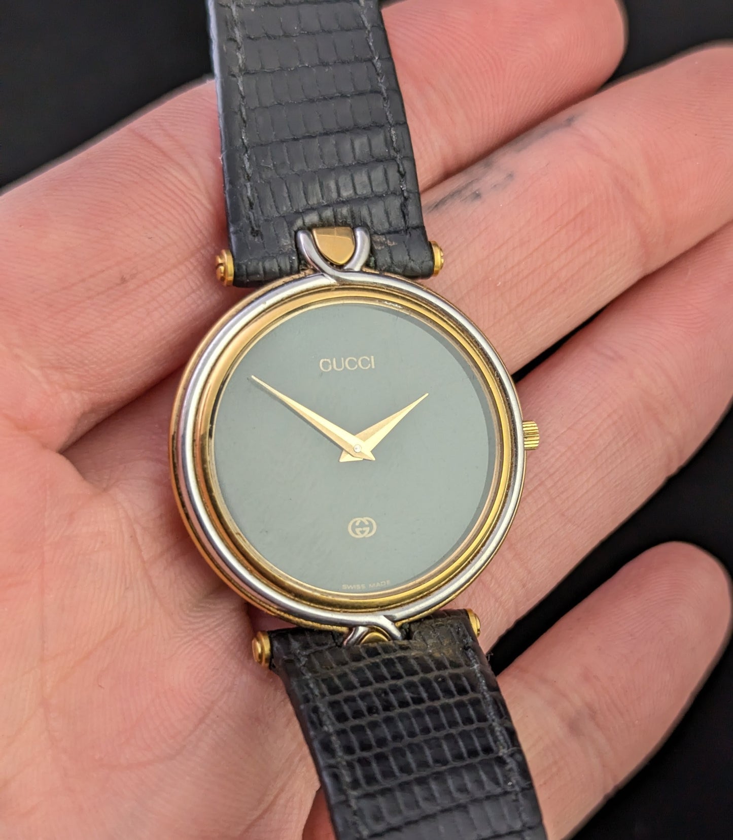 Gucci 4500m wristwatch, gold plated, Leather strap
