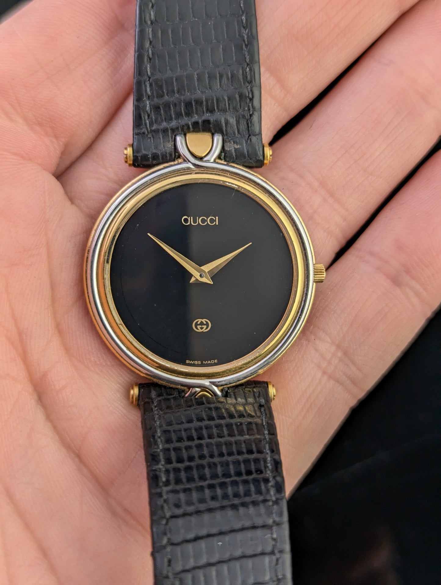 Gucci 4500m wristwatch, gold plated, Leather strap
