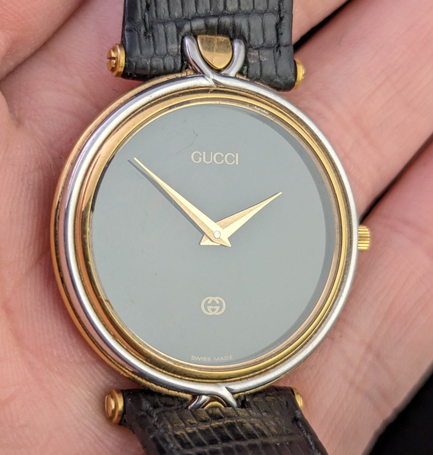 Gucci 4500m wristwatch, gold plated, Leather strap