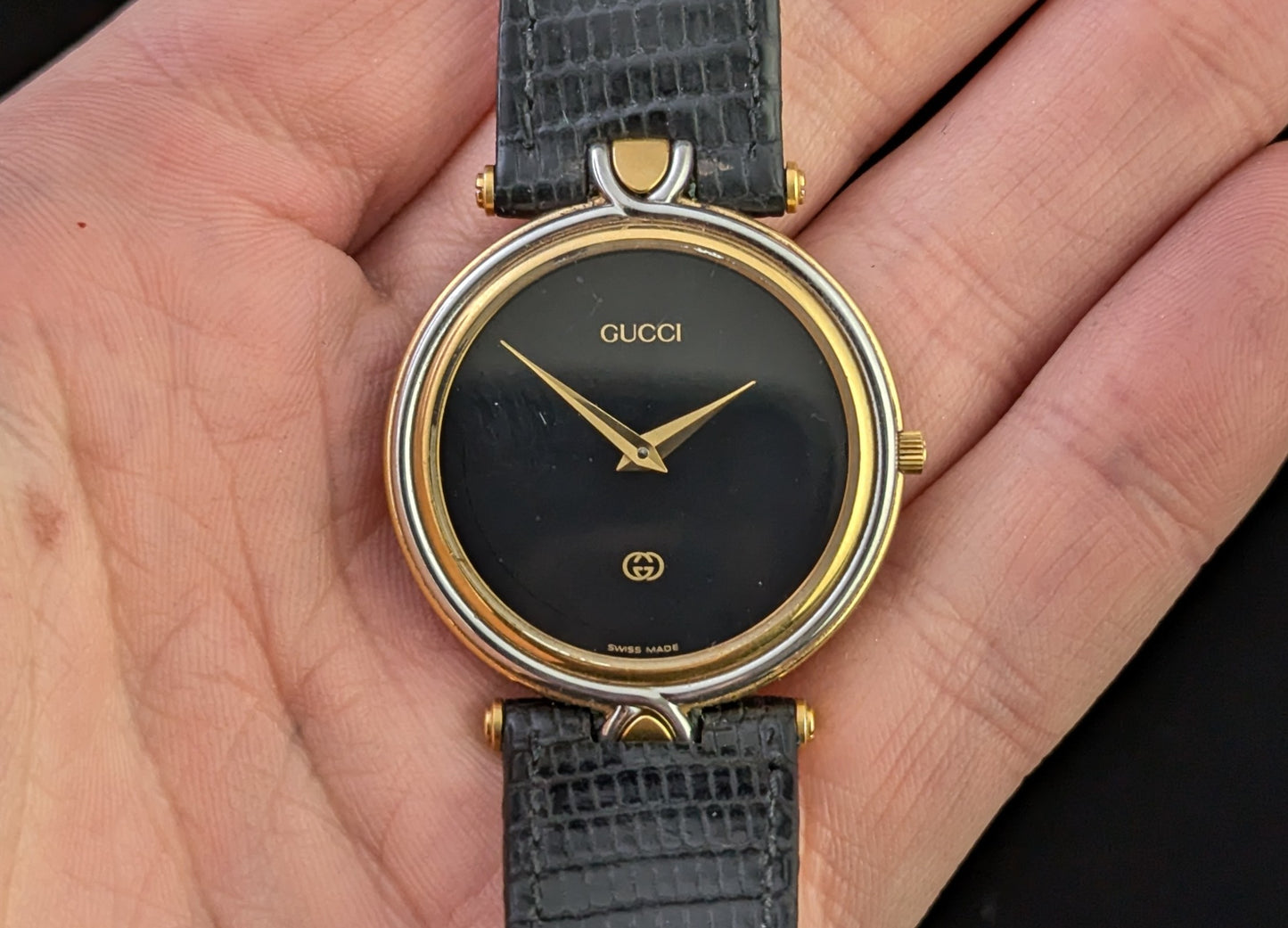 Gucci 4500m wristwatch, gold plated, Leather strap