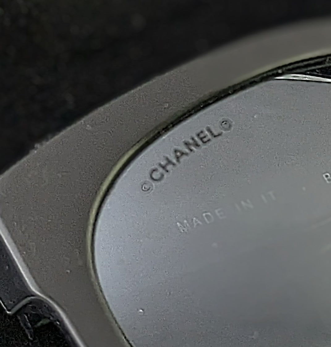 Chanel oversized sunglasses, black, cased