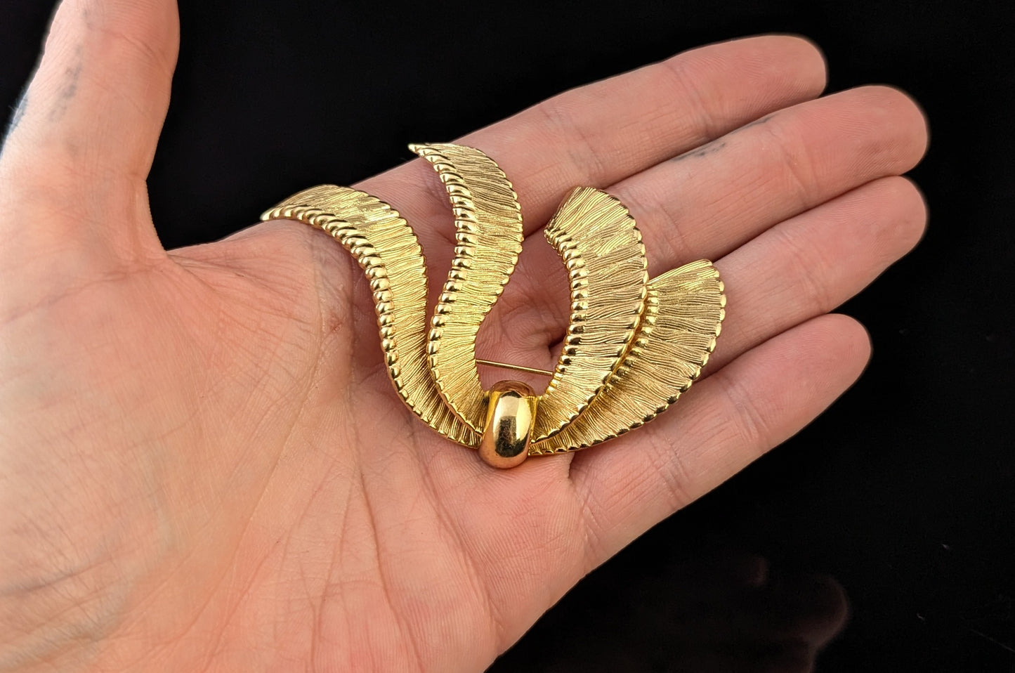 Vintage gold plated abstract bow brooch, Grosse