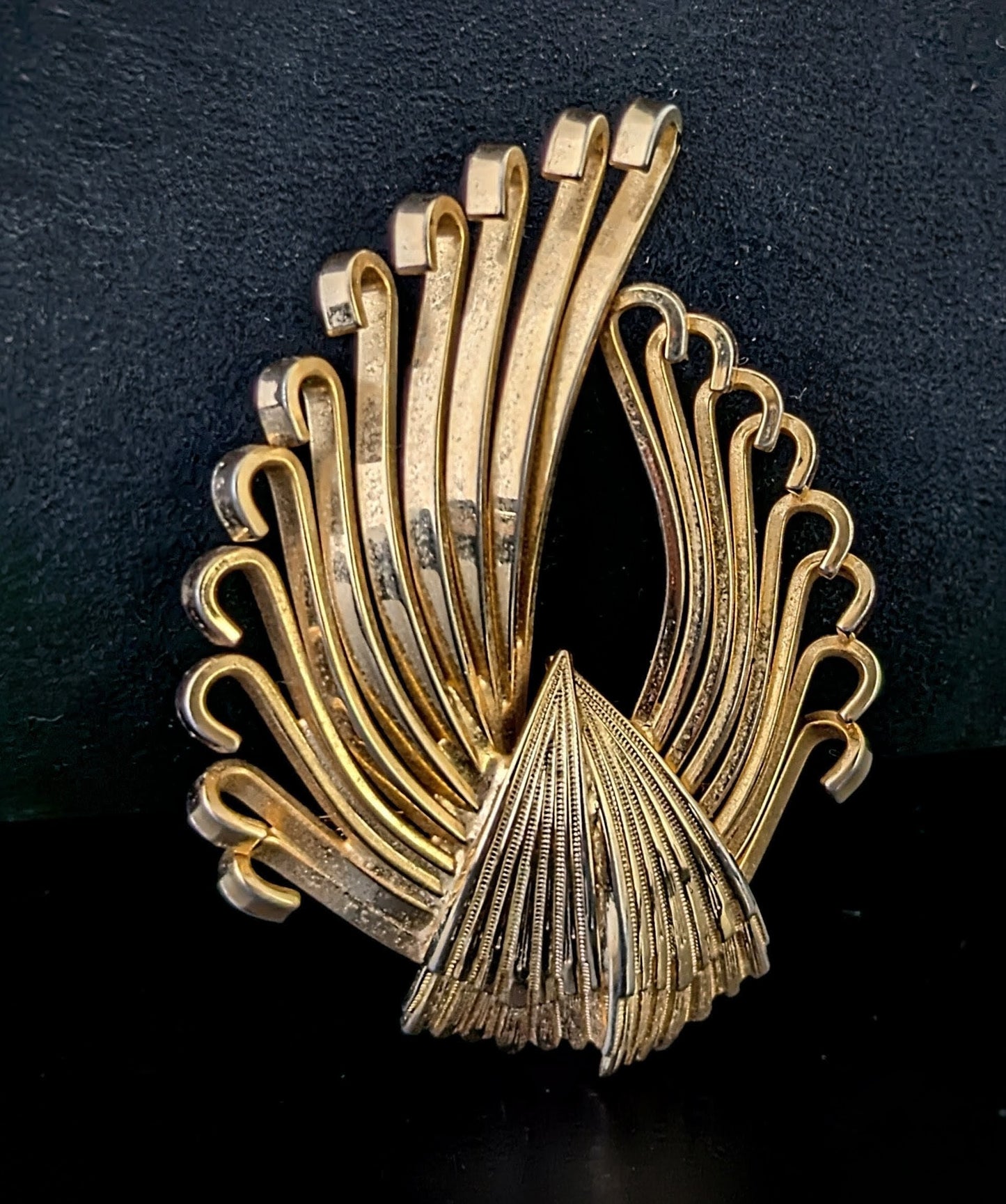 Vintage gold tone spray brooch, Kramer, Deco fan