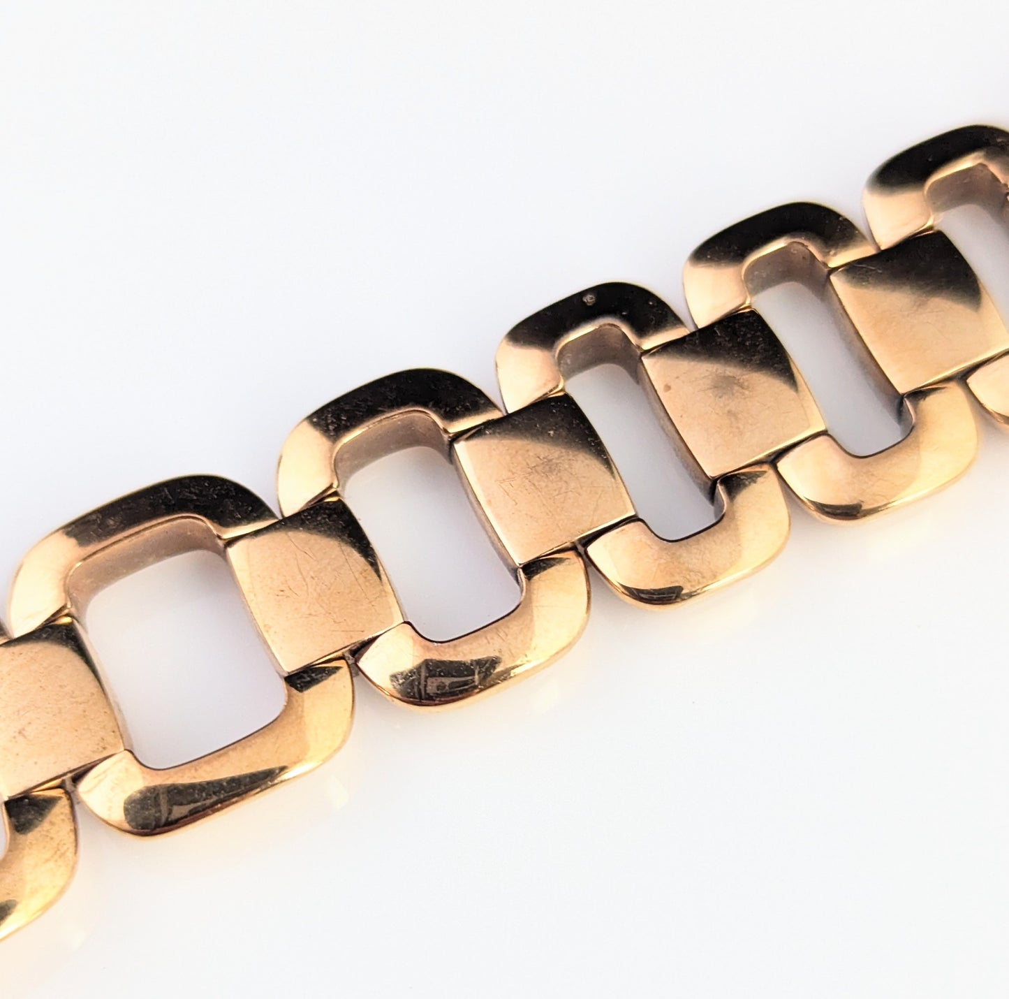 Gucci G ladies rose gold plated wristwatch, Diamond set