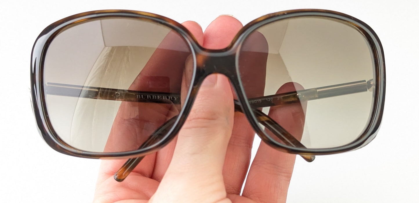 Burberry oversized sunglasses, Faux tortoiseshell and gold tone