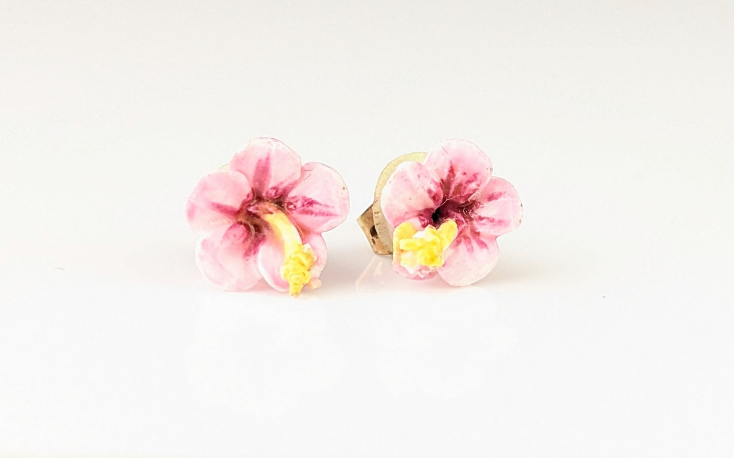 Vintage ceramic flower earrings, Pink Floral Studs