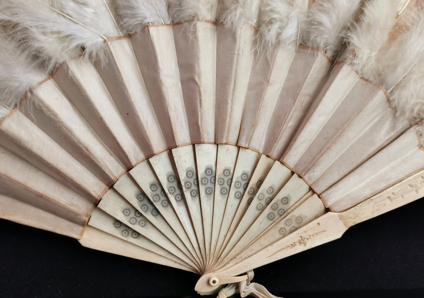 Antique Victorian hand fan, silk, feather and bone