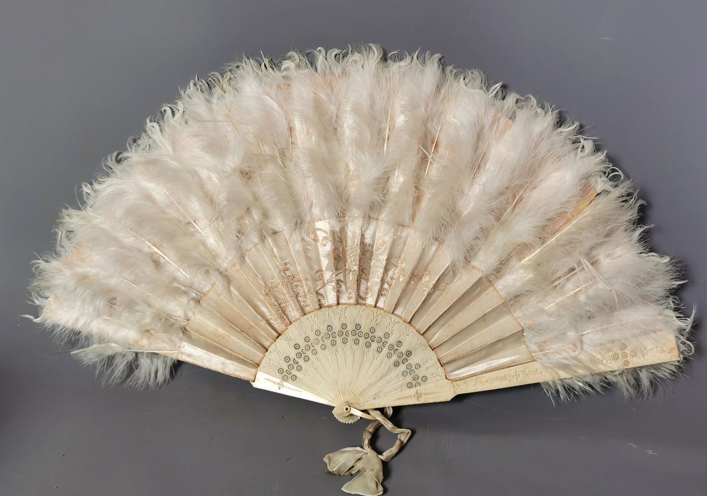 Antique Victorian hand fan, silk, feather and bone
