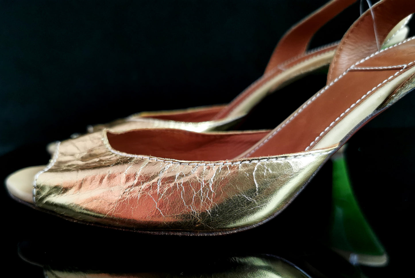 Lanvin ete 2010 crinkled gold leather shoes, green heeled slingback sandals