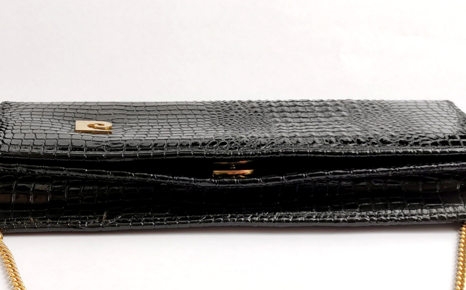 Pierre Cardin handbag with expandable bottom. | Handbag, Bags, Pierre cardin